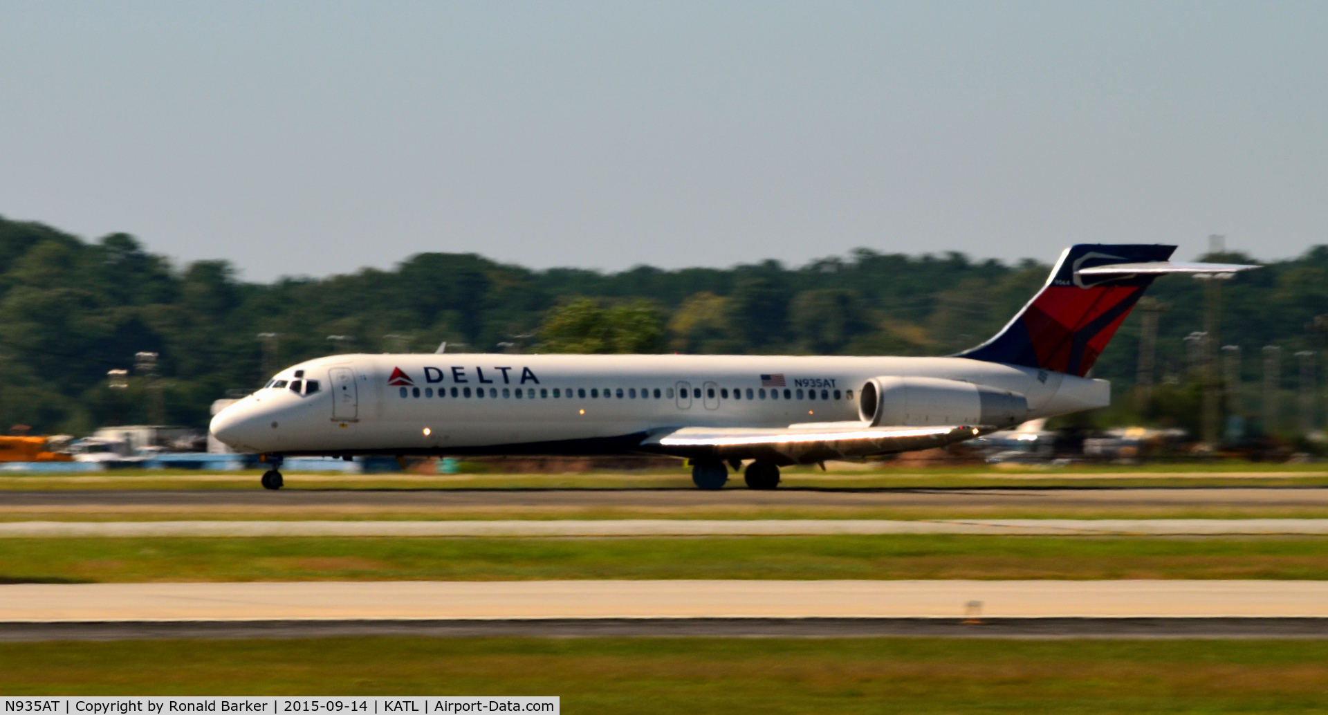 N935AT, 2000 Boeing 717-200 C/N 55069, Landing Atlanta