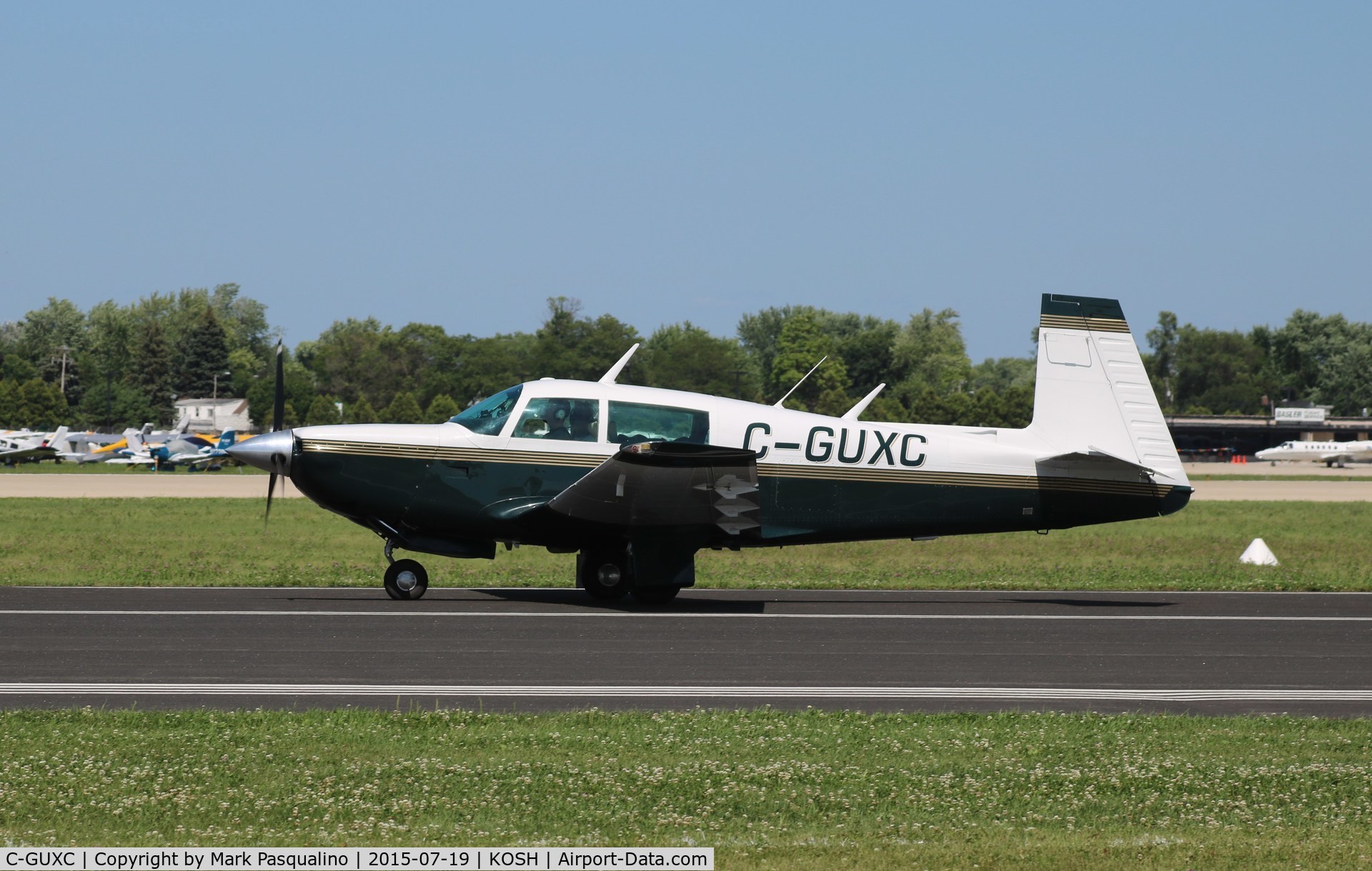 C-GUXC, 1979 Mooney M20K C/N 25-0239, Mooney M20K