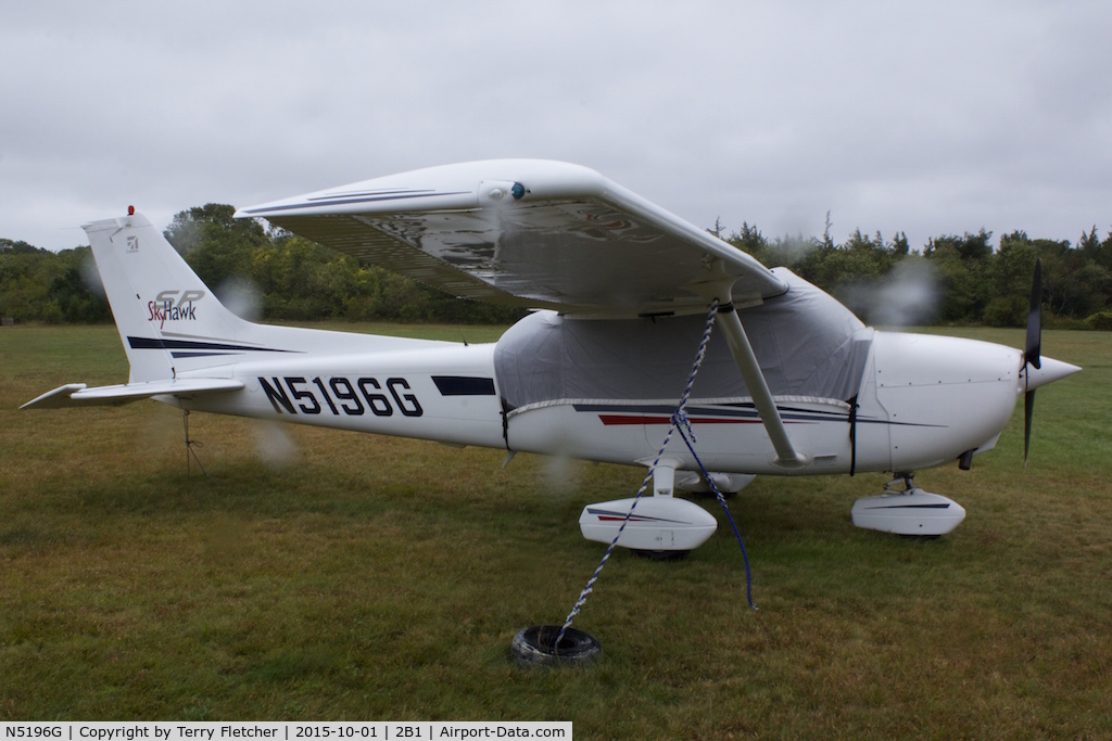 N5196G, 2002 Cessna 172S C/N 172S9092, A wet afternoon at Cape Cod Airport , MA