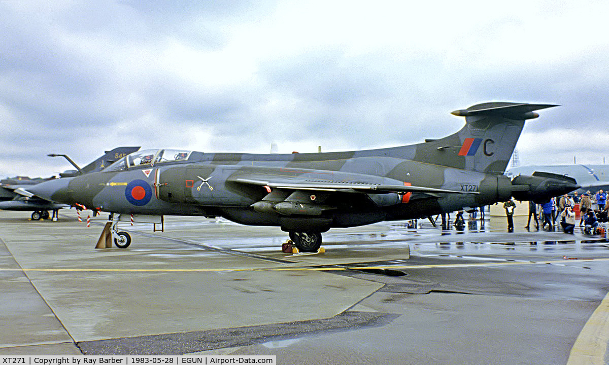 XT271, 1965 Hawker Siddeley Buccaneer S.2A C/N B3-14-64, Blackburn S.2A Buccaneer [B3-14-64] (Royal Air Force) RAF Mildenhall~G 28/05/1983. From a slide.