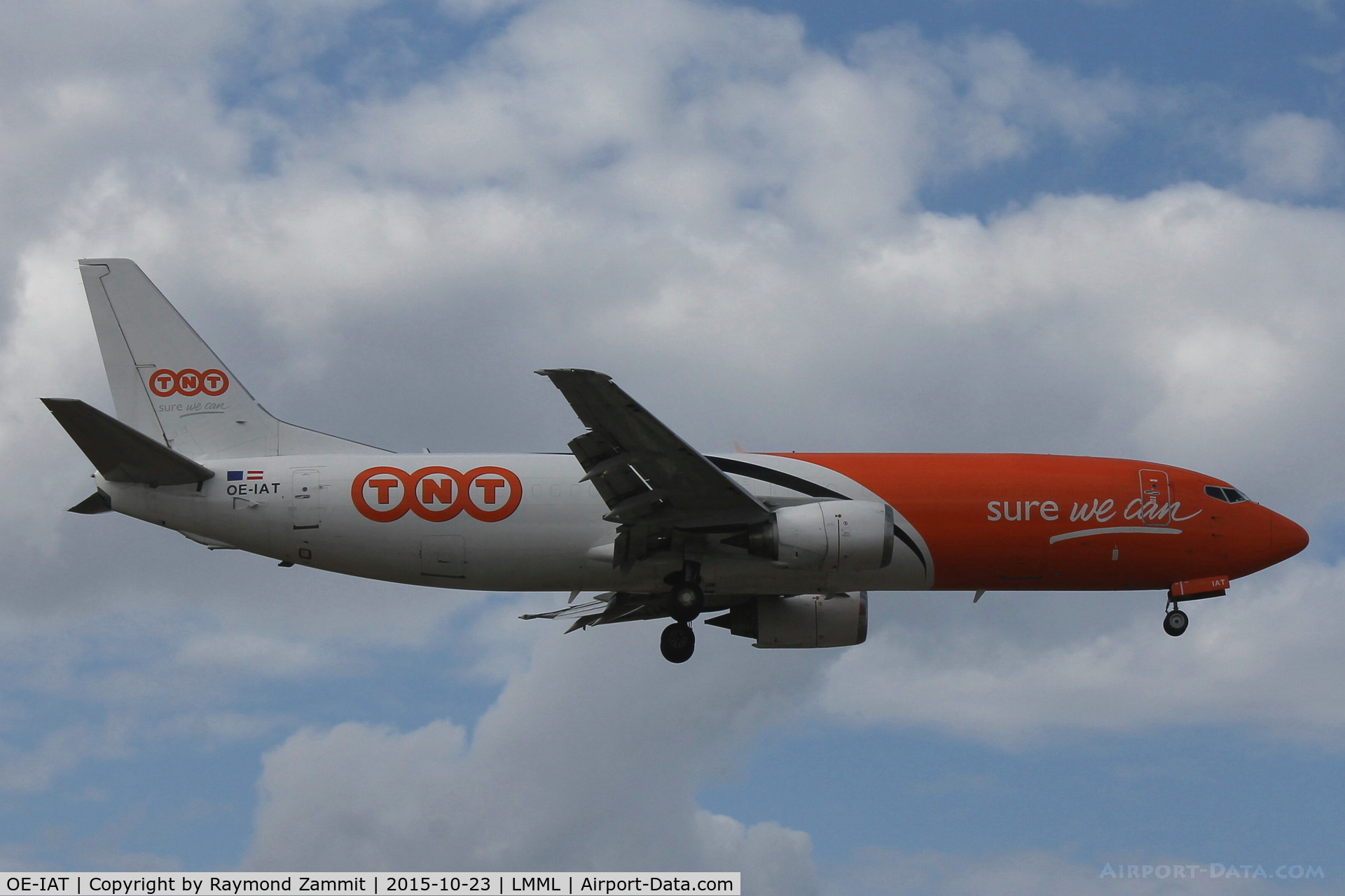 OE-IAT, 1999 Boeing 737-4M0 C/N 29210, B737-400 OE-IAT TNT