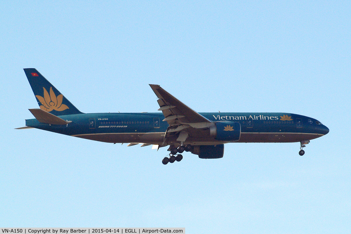 VN-A150, 2005 Boeing 777-2Q8/ER C/N 32717, Boeing 777-2Q8ER [32717] (Vietnam Airlines) Home~G 14/04/2015. On approach 27L.