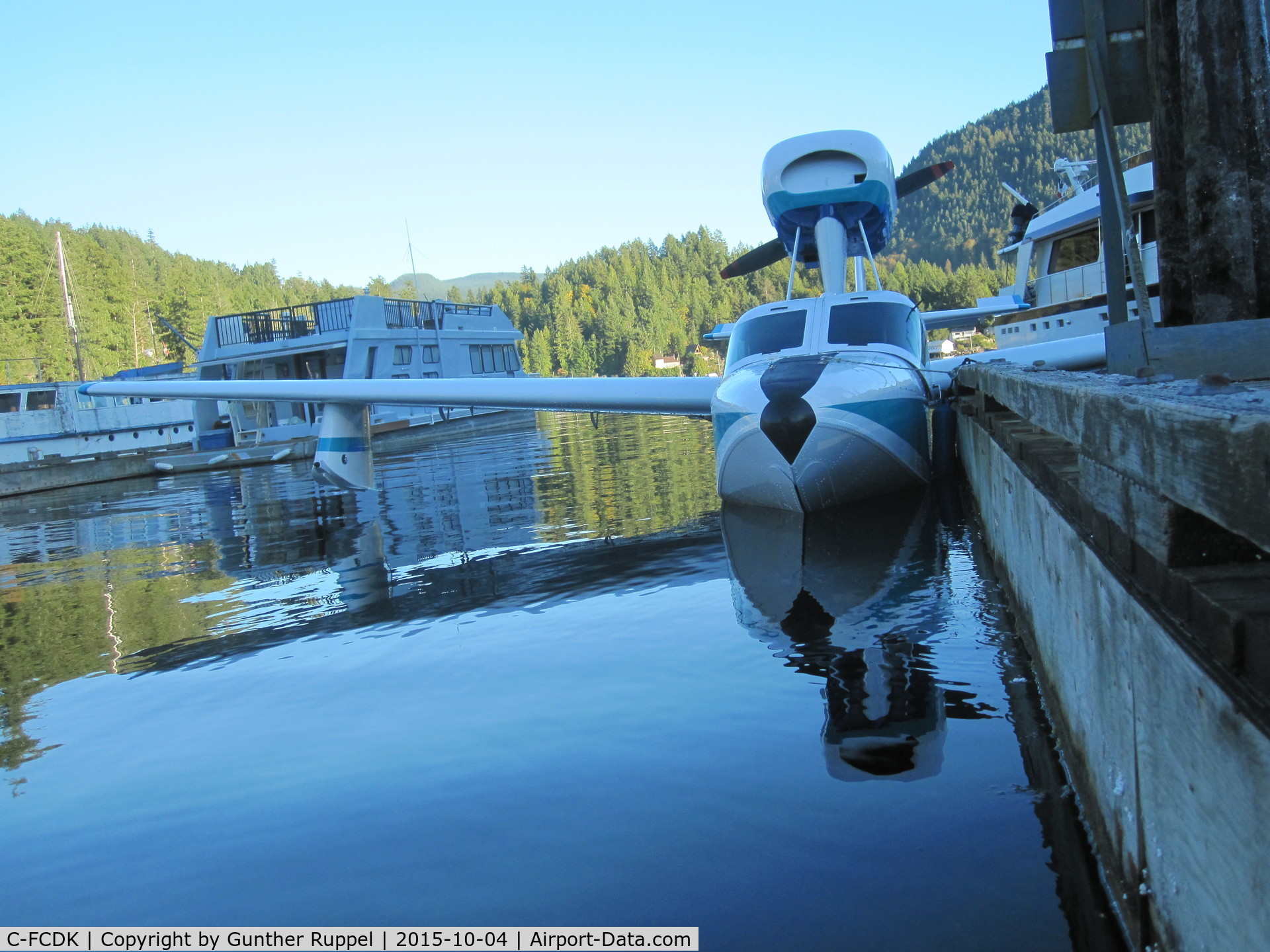 C-FCDK, 1978 Lake LA-4-200 Buccaneer C/N 906, The Laker LA-4-200 Buccaneer was photographed at a public mooring dock in 