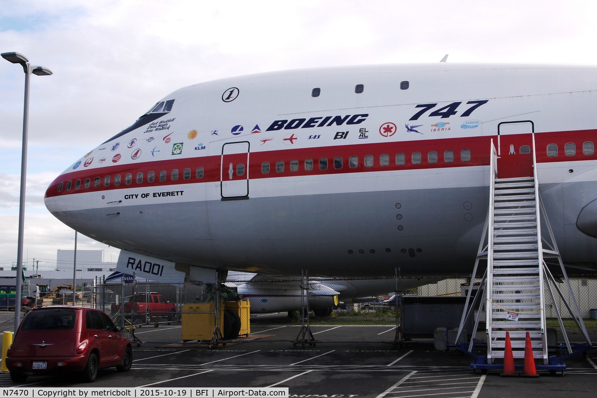 N7470, 1969 Boeing 747-121 C/N 20235, Repainted with operators logo added.
