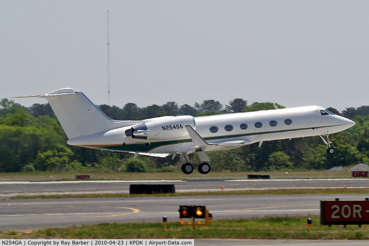 N254GA, 1987 Gulfstream Aerospace G-IV C/N 1032, Gulfstream G4 [1032] Atlanta-Dekalb Peachtree~N 23/04/2010