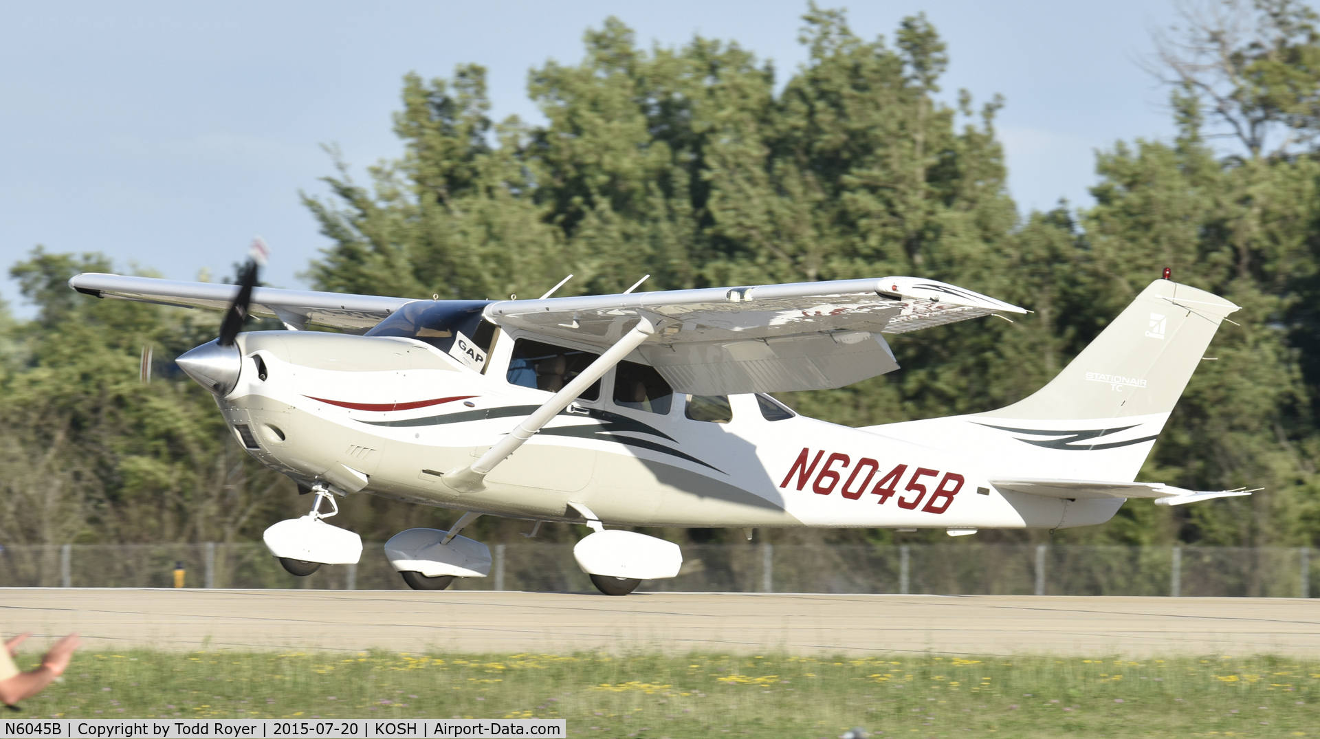 N6045B, 2006 Cessna T206H Turbo Stationair C/N T20608657, Airventure 2015