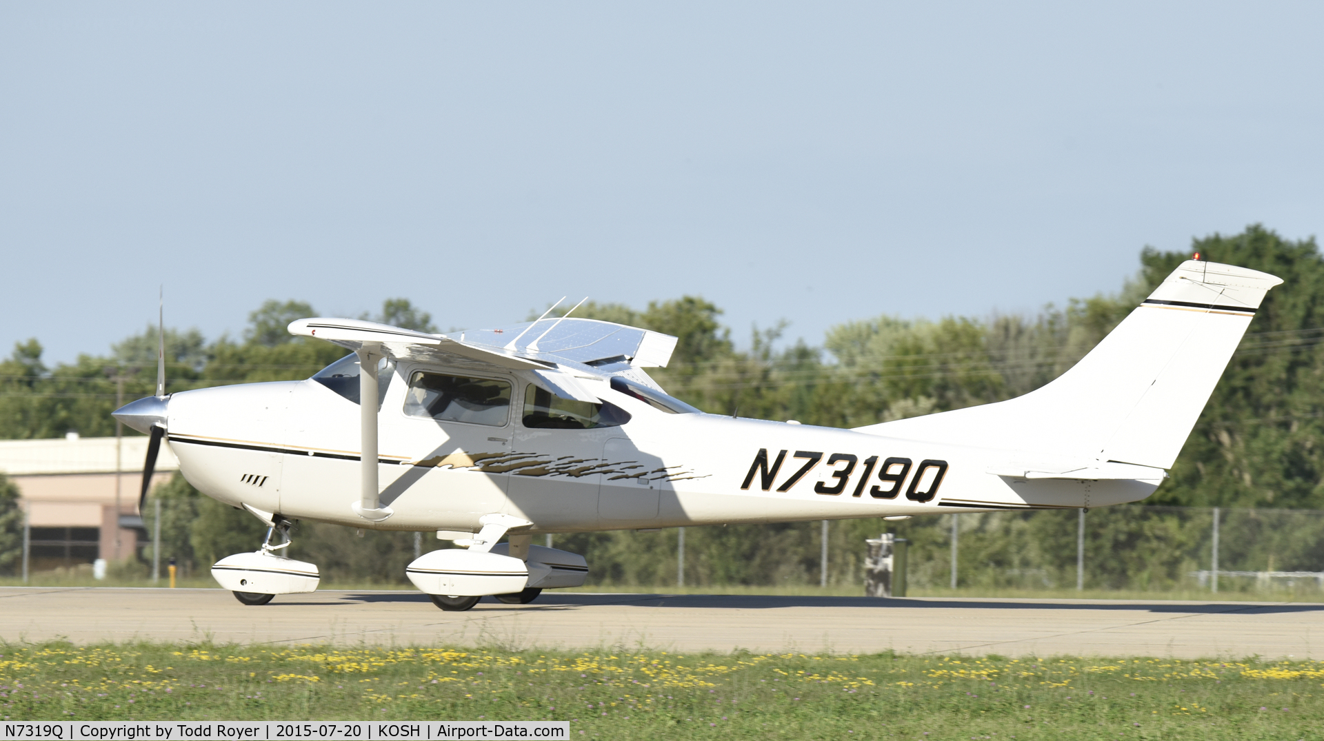 N7319Q, 1972 Cessna 182P Skylane C/N 18260959, Airventure 2015