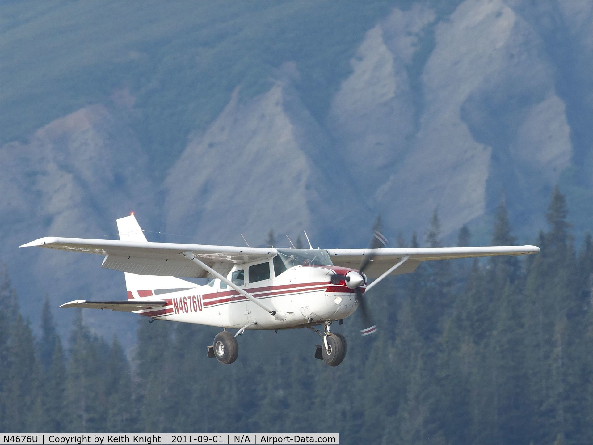 N4676U, 1978 Cessna U206G Stationair C/N U20604352, Seen over Cook Inlet, Alaska.