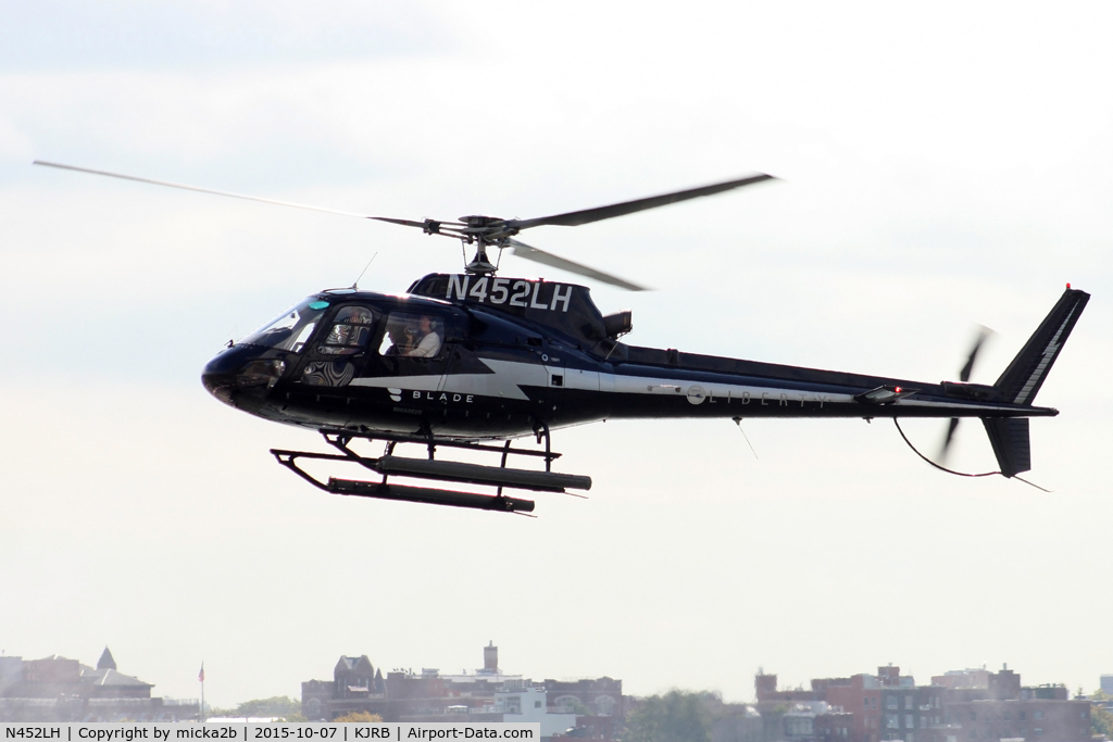 N452LH, 2008 Aerospatiale AS-350B-2 Ecureuil C/N 4432, Landing