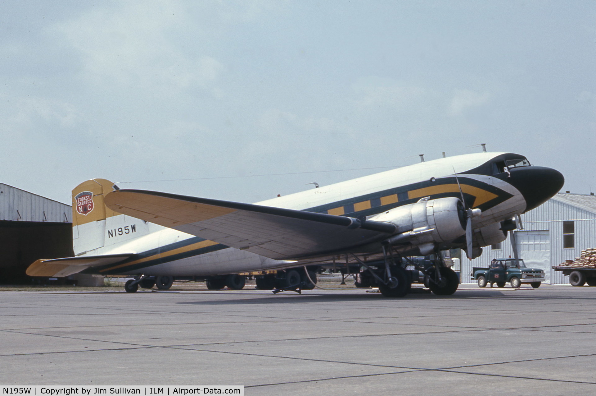 N195W, 1943 Douglas DC3C C/N 20403, C-47 N195W North Carolina Forestry Service at Wilmington, NC April 1967 (Photo by Jim Sullivan)