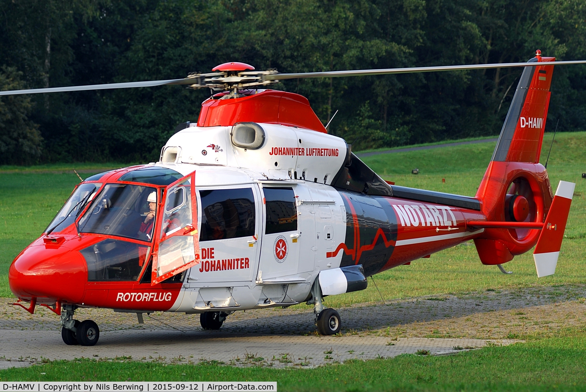 D-HAMV, 1985 Aérospatiale AS-365N Dauphin C/N 6114, usually in use as 