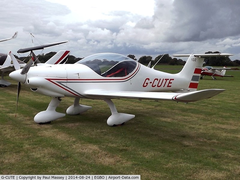 G-CUTE, 2000 Dyn'Aero MCR-01 C/N PFA 301-13511, @ the Summer Wings & Wheels Fly-In.