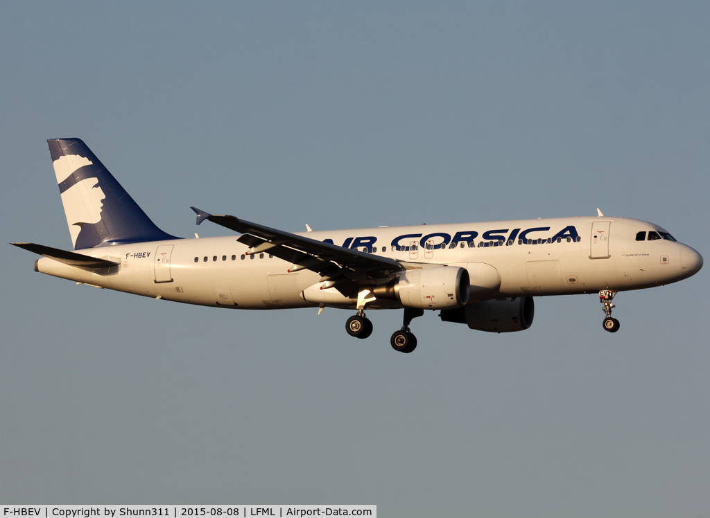 F-HBEV, 2009 Airbus A320-214 C/N 3952, Landing rwy 31R