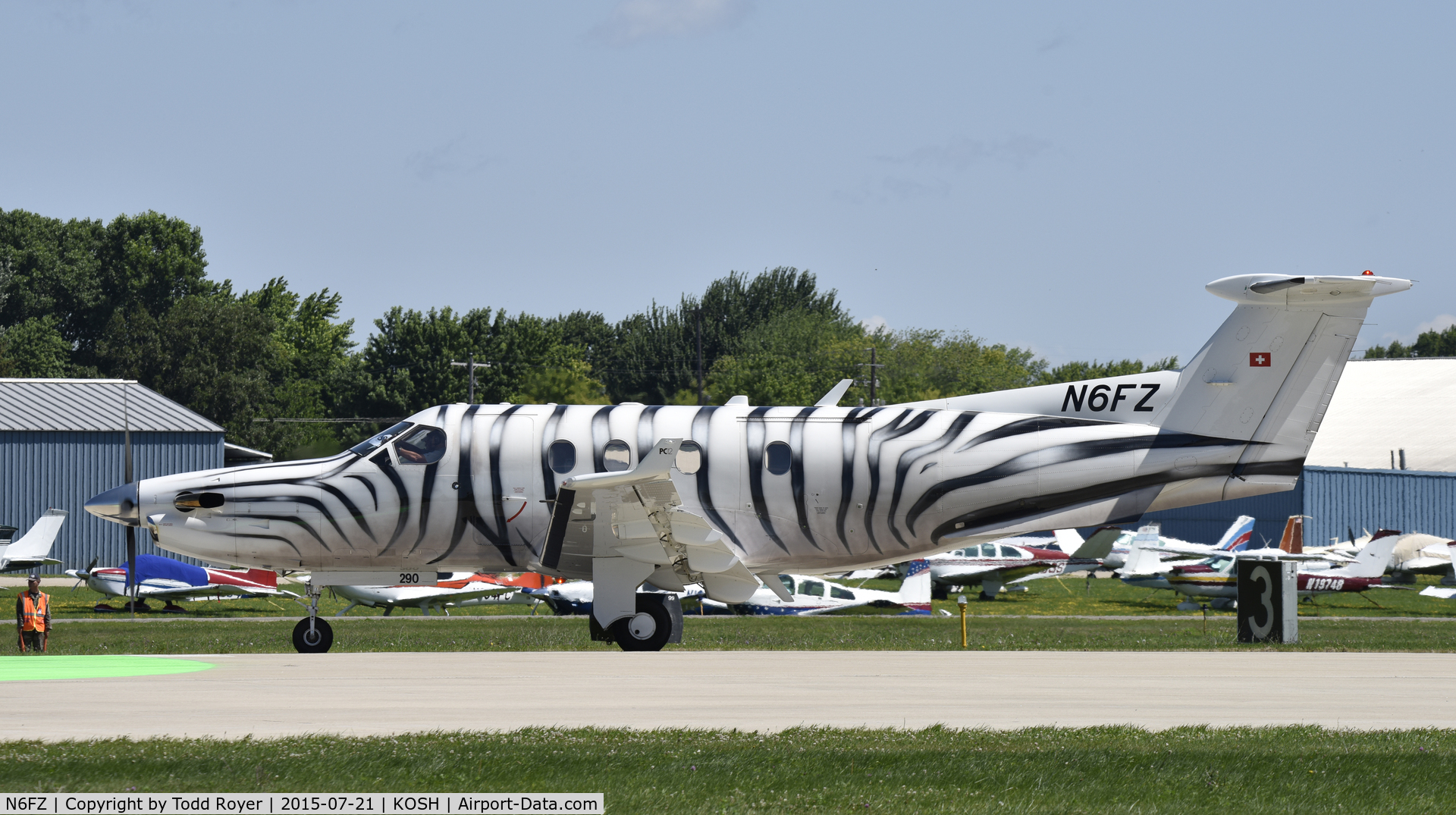 N6FZ, 1999 Pilatus PC-12/45 C/N 290, Airventure 2015