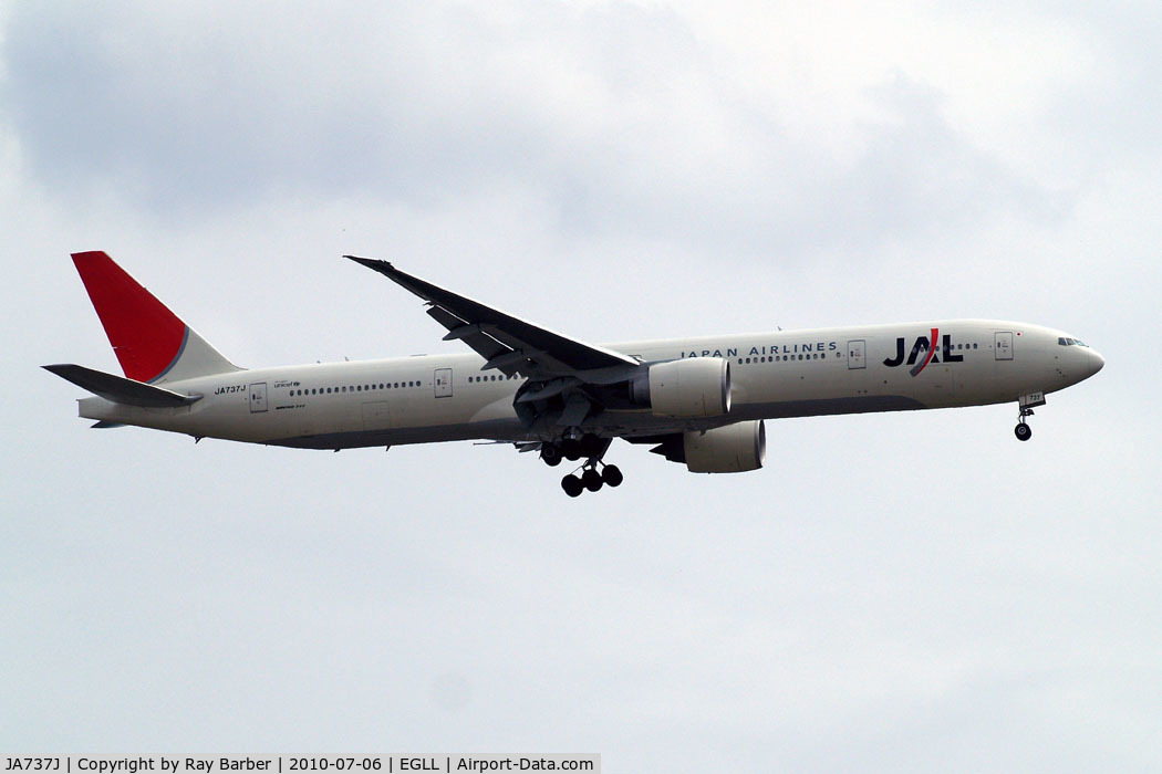 JA737J, 2007 Boeing 777-346/ER C/N 36126, Boeing 777-346ER [36126] (Japan Airlines) Home~G 06/07/2010. On approach 27L.