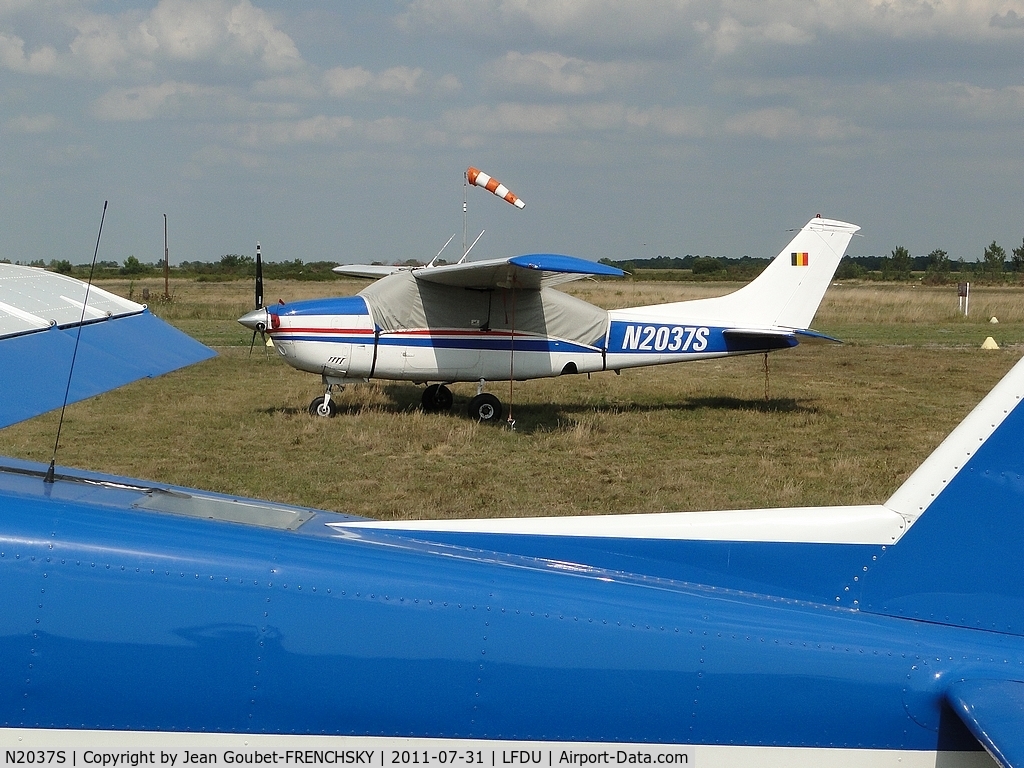 N2037S, 1975 Cessna T210L Turbo Centurion C/N 21061005, Private