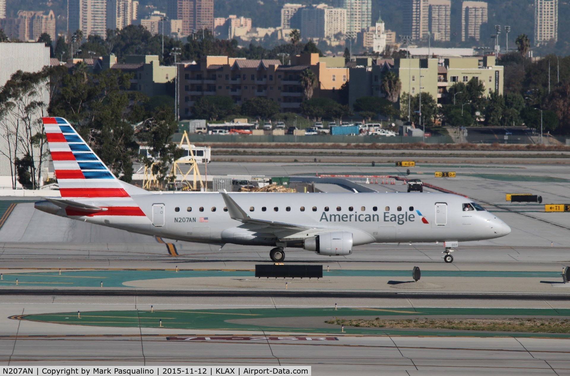 N207AN, 2015 Embraer 175LR (ERJ-170-200LR) C/N 17000490, ERJ 170-200 LR