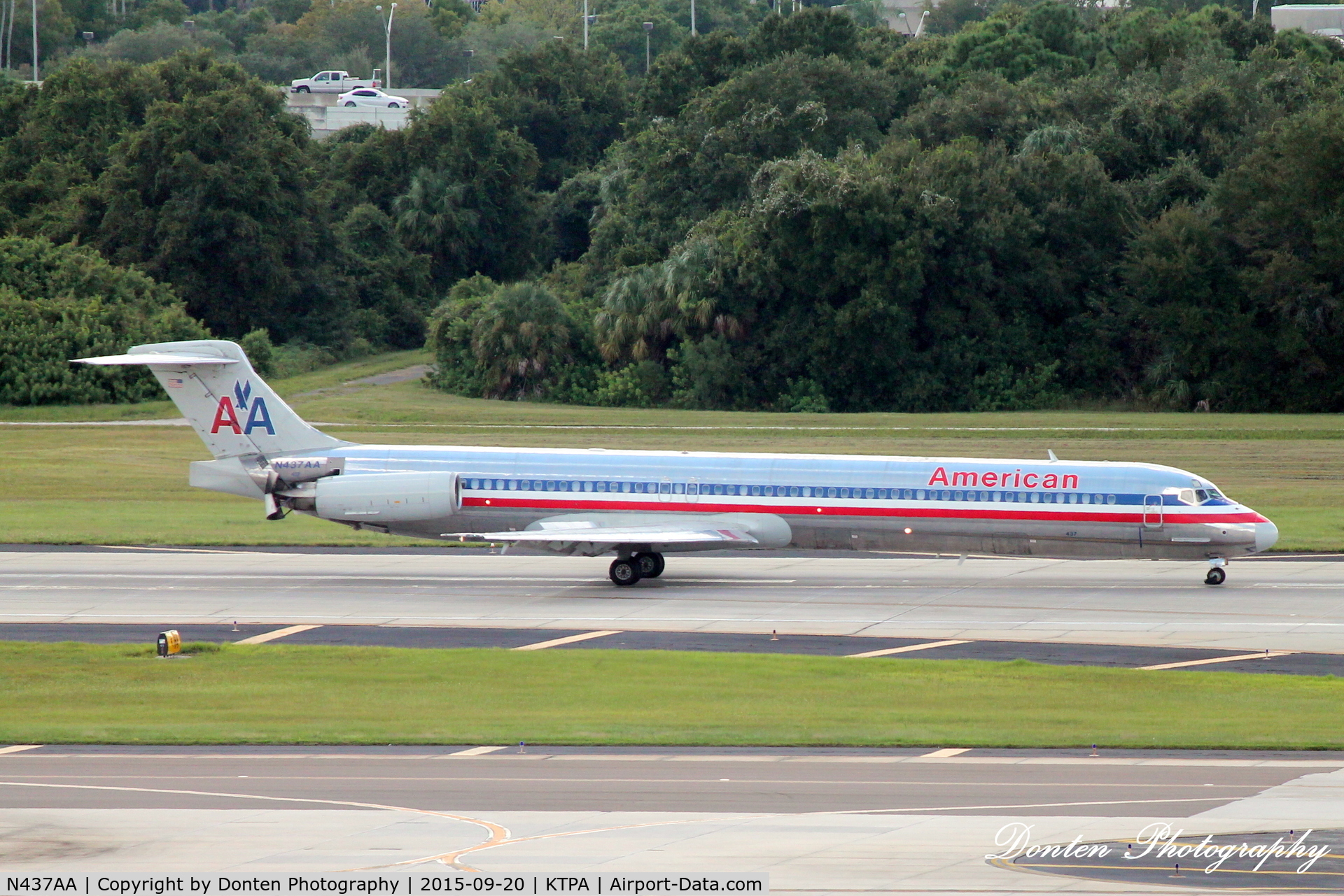 N437AA, 1987 McDonnell Douglas MD-83 (DC-9-83) C/N 49455, American Flight 1198 (437AA) arrives at Tampa International Airport following flight from Dallas-Fort Worth International Airport