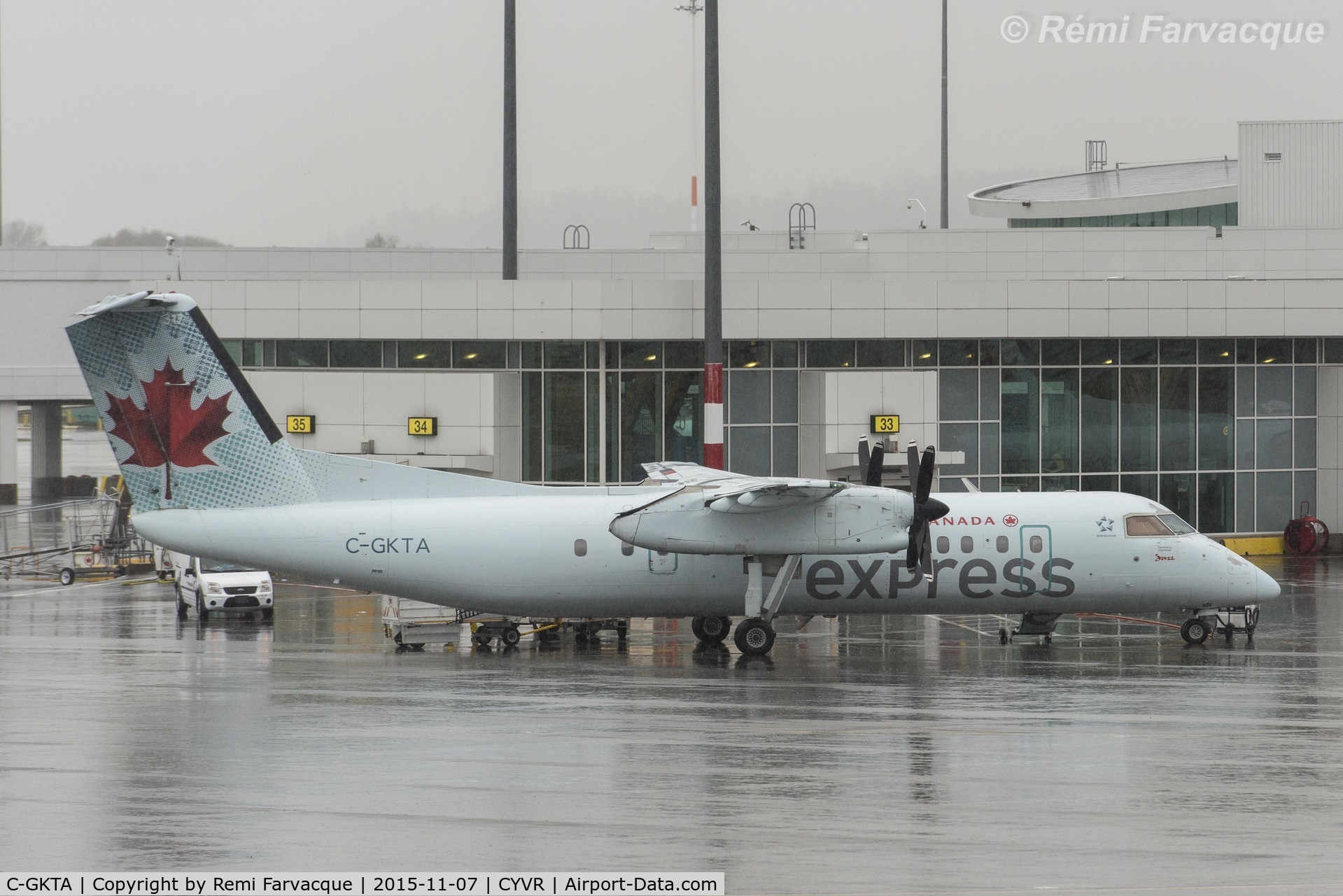 C-GKTA, 1989 De Havilland Canada DHC-8-301 Dash 8 C/N 124, Full profile