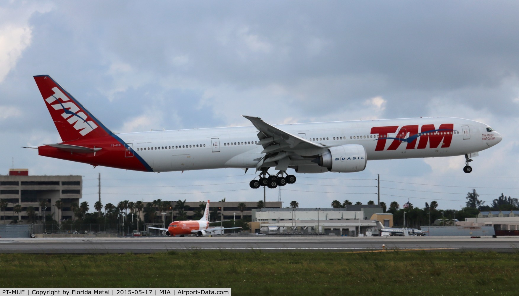 PT-MUE, 2012 Boeing 777-32W/ER C/N 38886, TAM 777-300