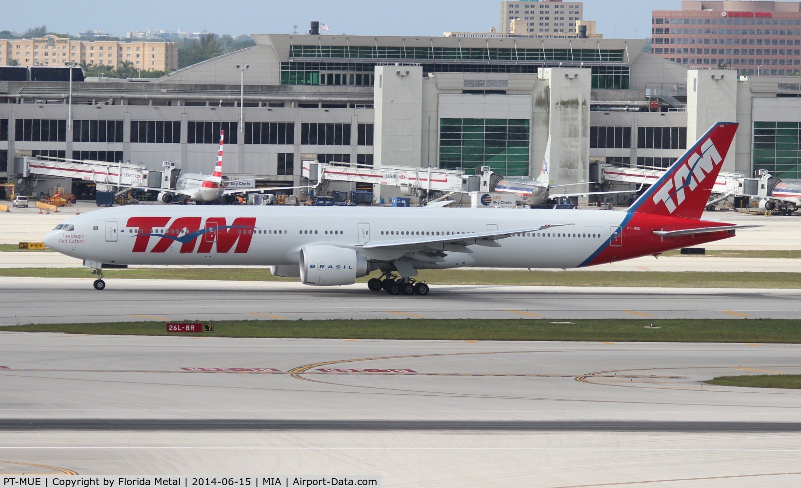 PT-MUE, 2012 Boeing 777-32W/ER C/N 38886, TAM 777-300