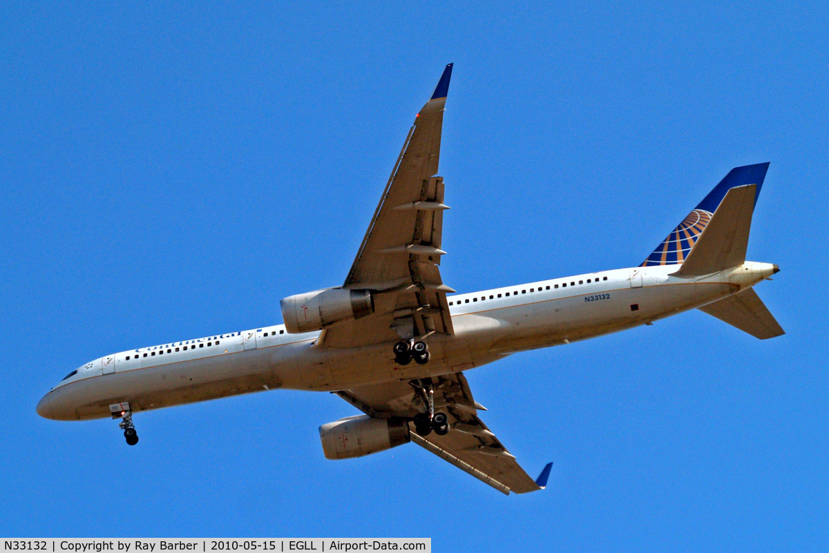 N33132, 1998 Boeing 757-224 C/N 29281, Boeing 757-224ET [29281] (Continental Airlines) Home~G 15/05/2010. On approach 27R.