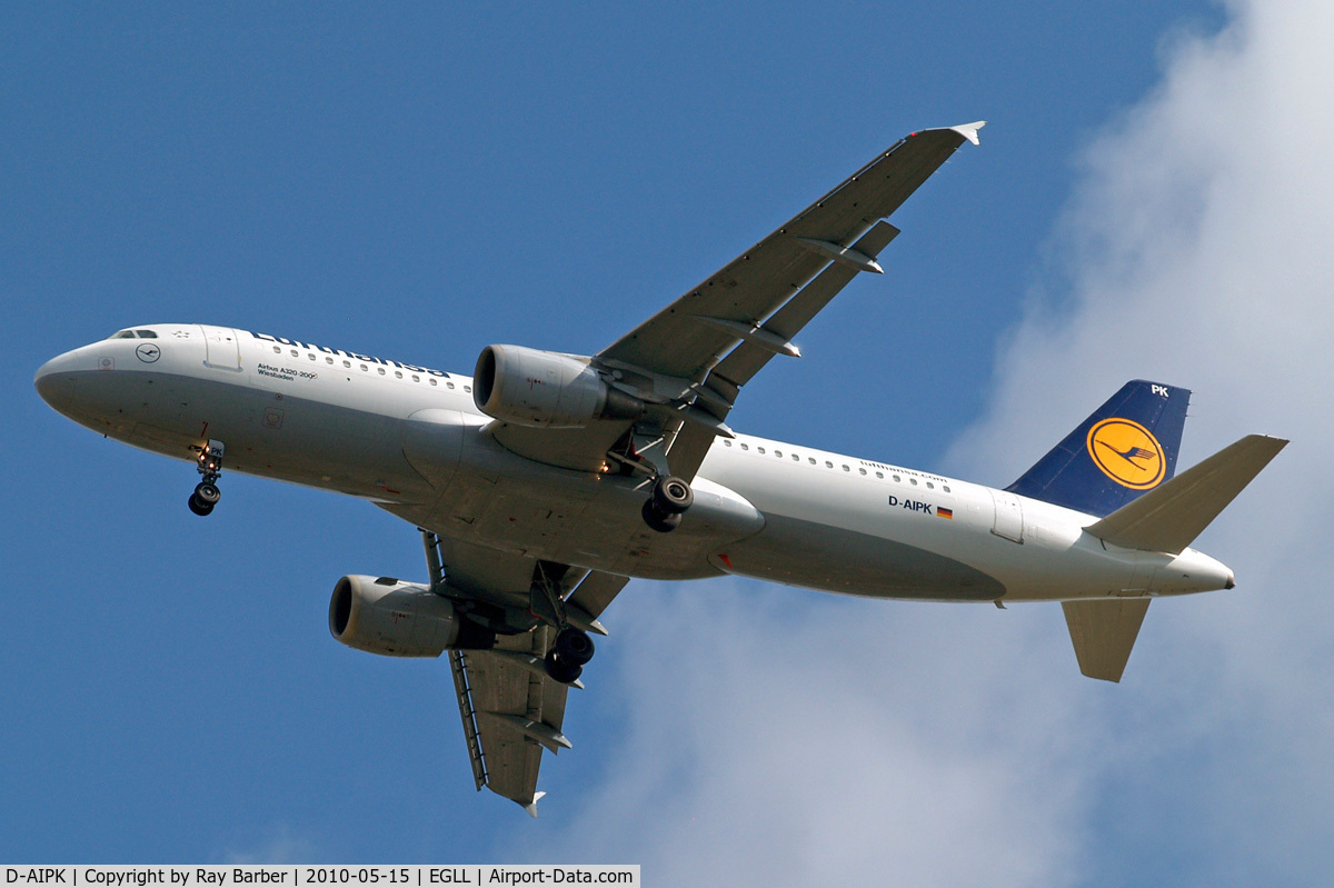D-AIPK, 1989 Airbus A320-211 C/N 0093, Airbus A320-211 [0093] (Lufthansa) Home~G 15/05/2010. On approach 27R.
