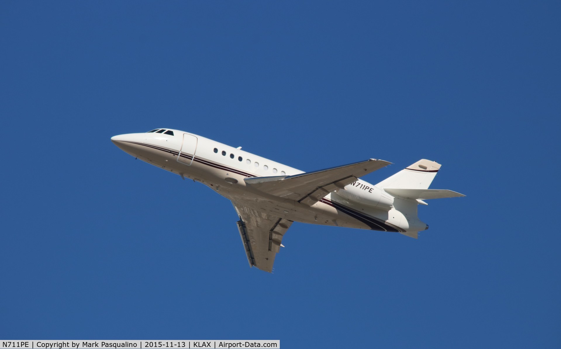 N711PE, 1999 Dassault Falcon 2000 C/N 105, Falcon 2000