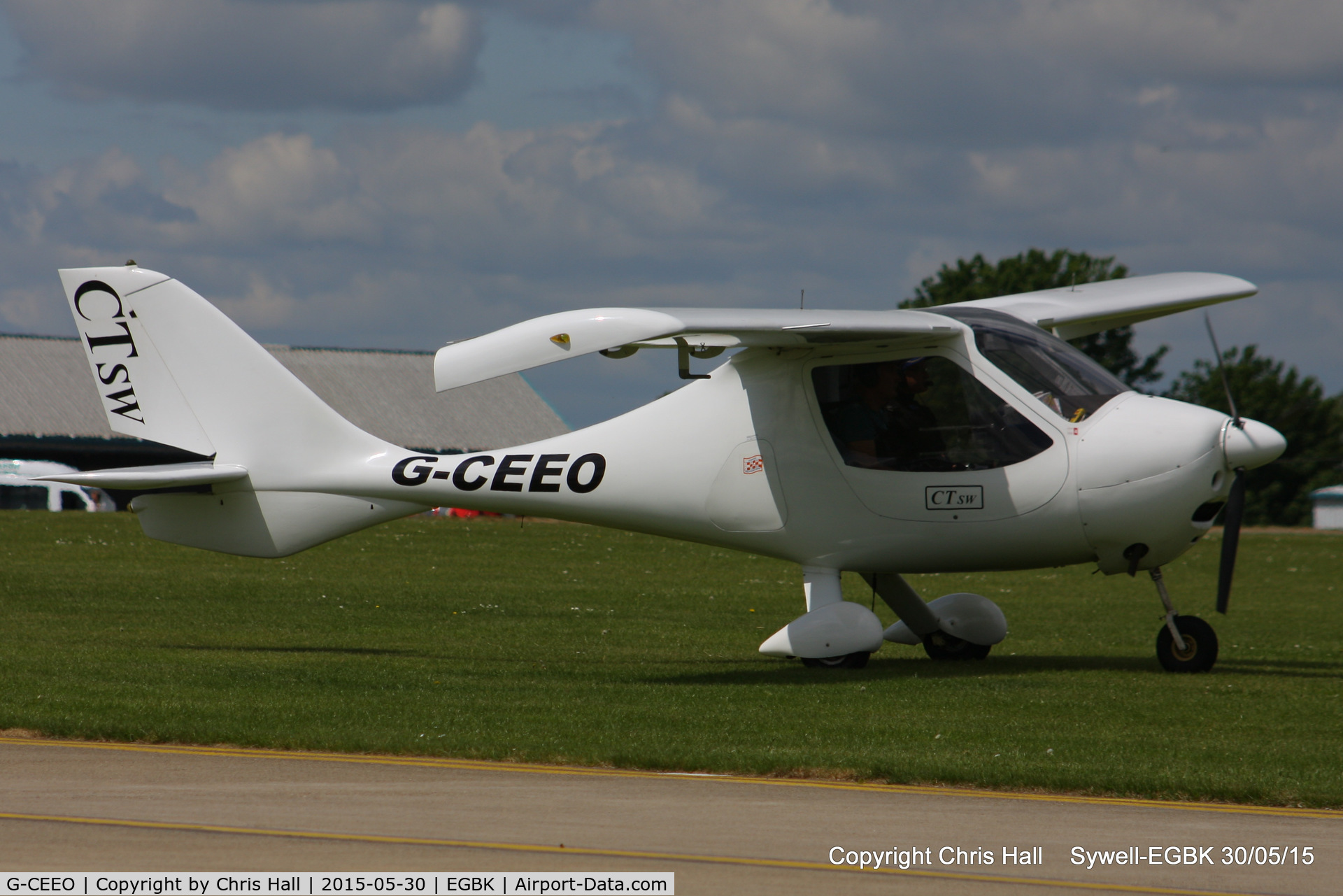 G-CEEO, 2006 Flight Design CTSW C/N 8225, at Aeroexpo 2015