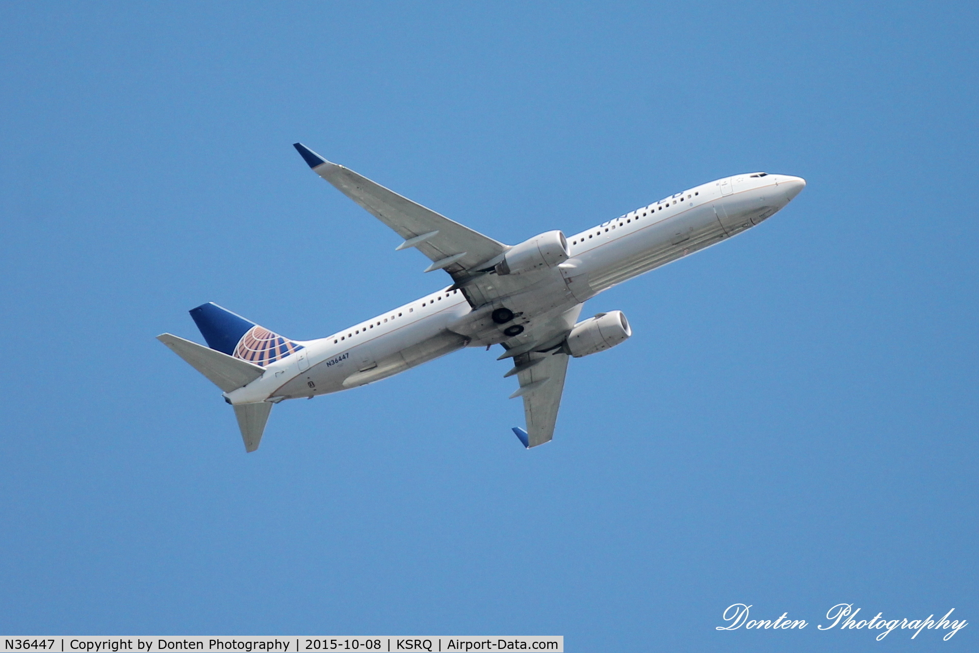 N36447, 2012 Boeing 737-924/ER C/N 31650, United Flight 1708 (N36447) departs Sarasota-Bradenton International Airport enroute to Chicago-O'Hare International Airport