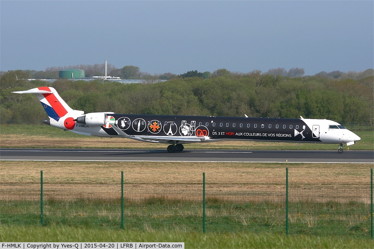 F-HMLK, 2011 Bombardier CRJ-1000EL NG (CL-600-2E25) C/N 19016, Canadair CRJ-1000, Take off run rwy 07R, Brest-Bretagne airport (LFRB-BES)