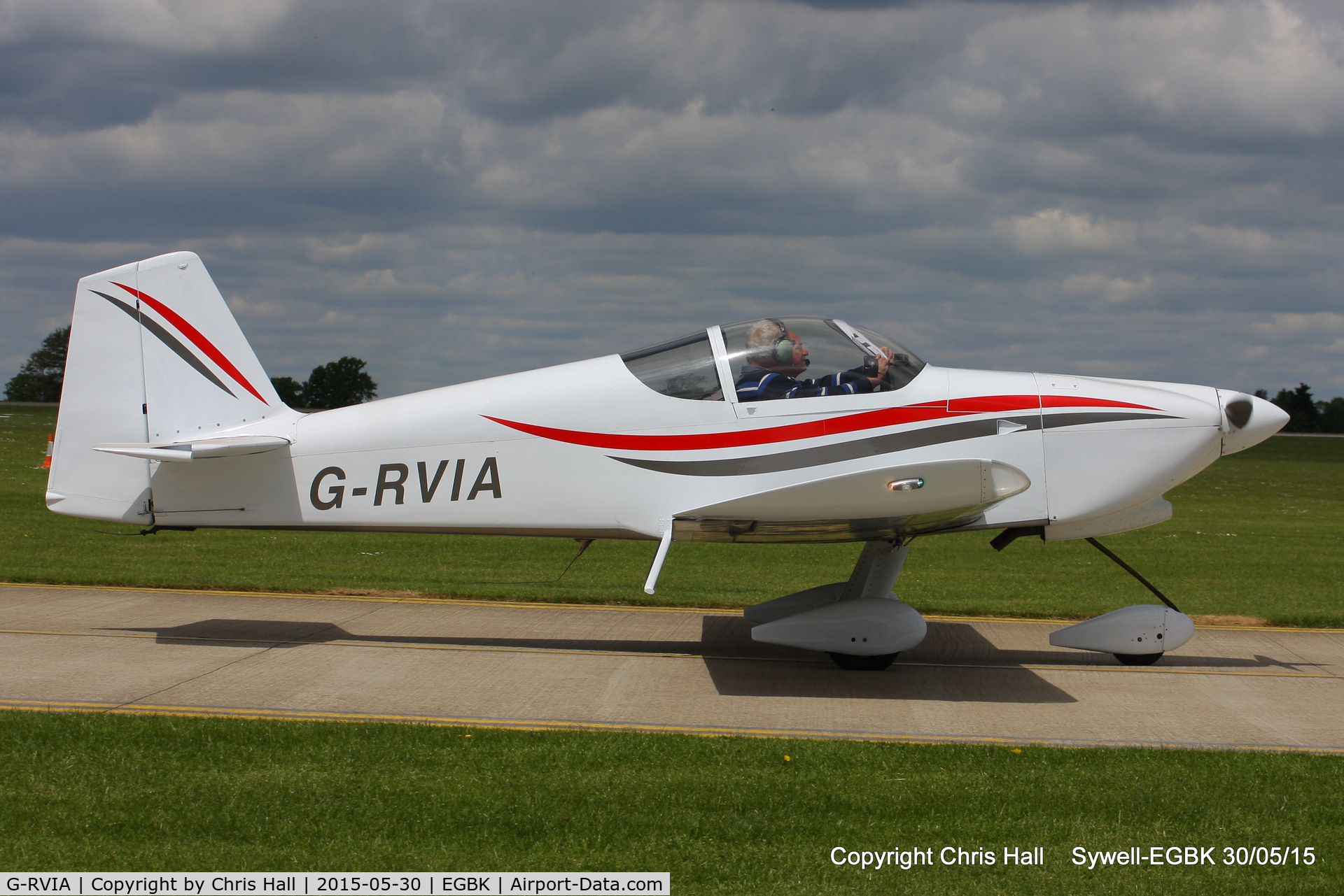 G-RVIA, 1998 Vans RV-6A C/N PFA 181-12289, at Aeroexpo 2015