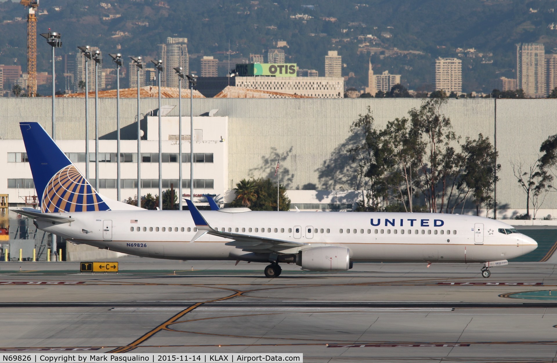 N69826, 2014 Boeing 737-924/ER C/N 42180, Boeing 737-900ER