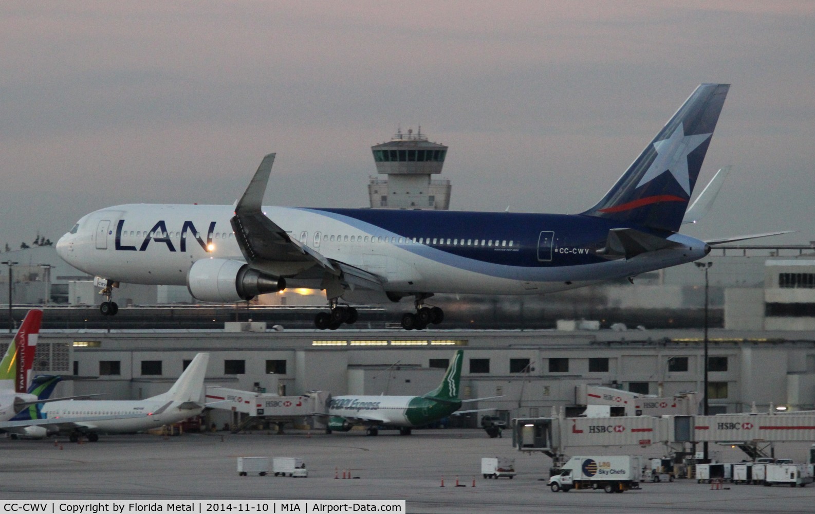 CC-CWV, 2007 Boeing 767-316/ER C/N 35230, LAN Chile