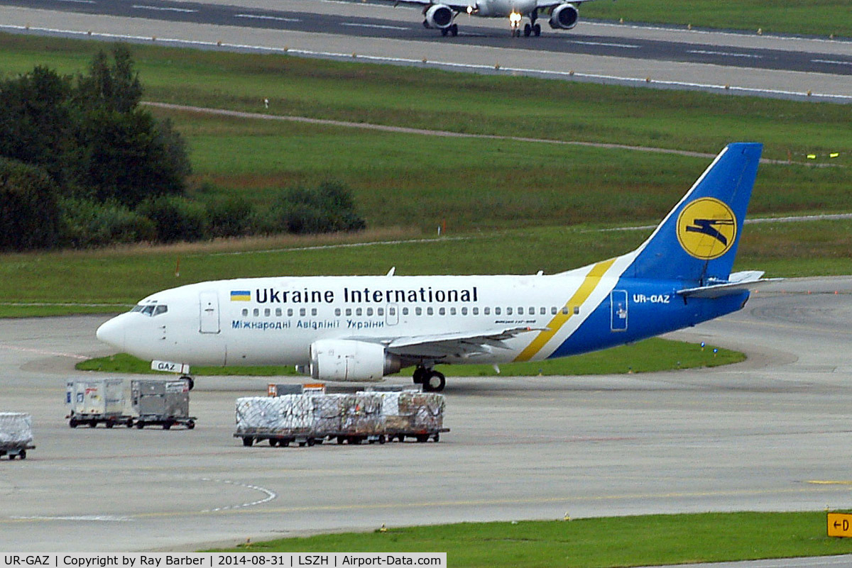 UR-GAZ, 1992 Boeing 737-55D C/N 27418, Boeing 737-55D [27418] (Ukraine International Airlines) Zurich~HB 31/08/2014