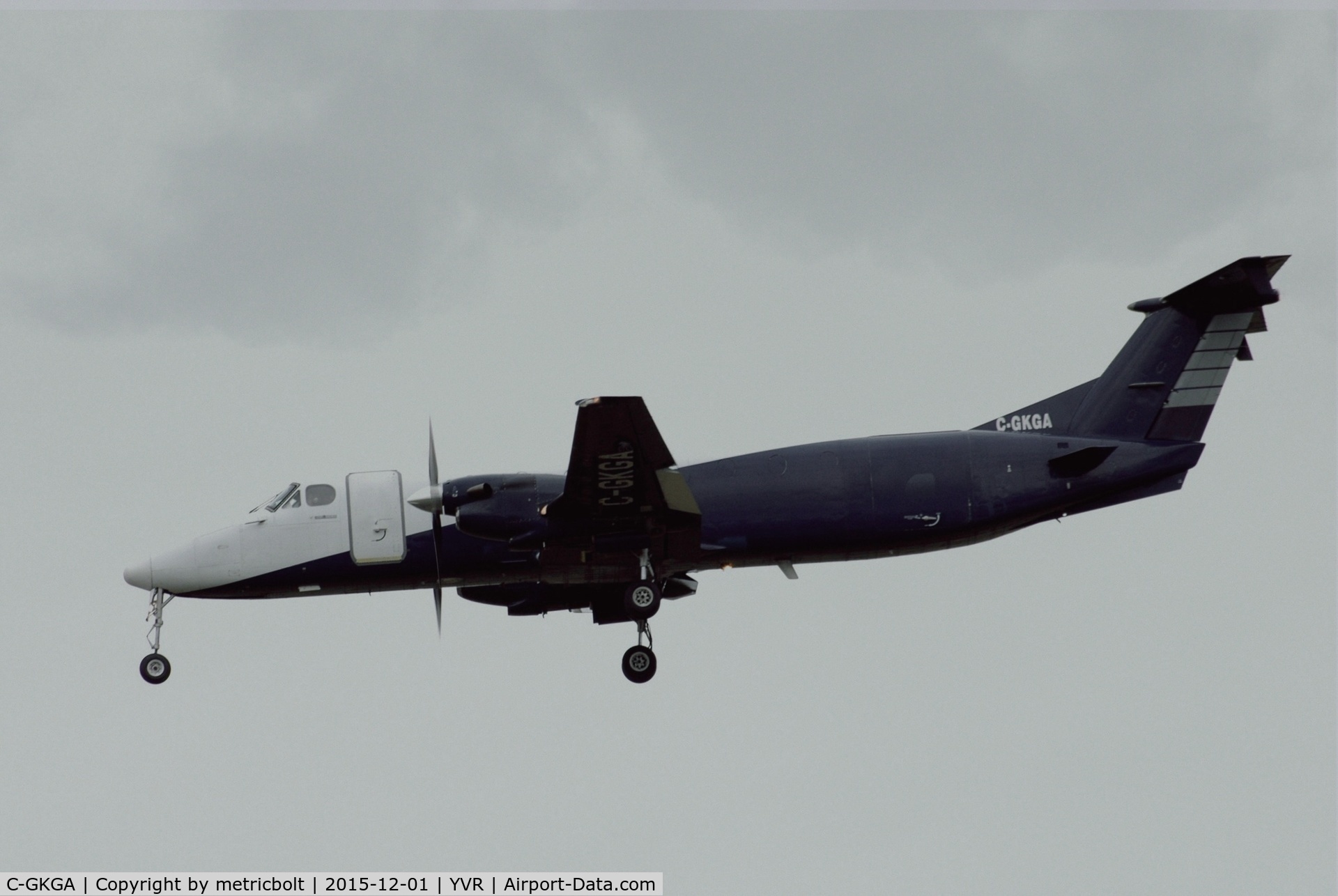 C-GKGA, 1990 Beech 1900C-1 C/N UC-117, Arrival at YVR