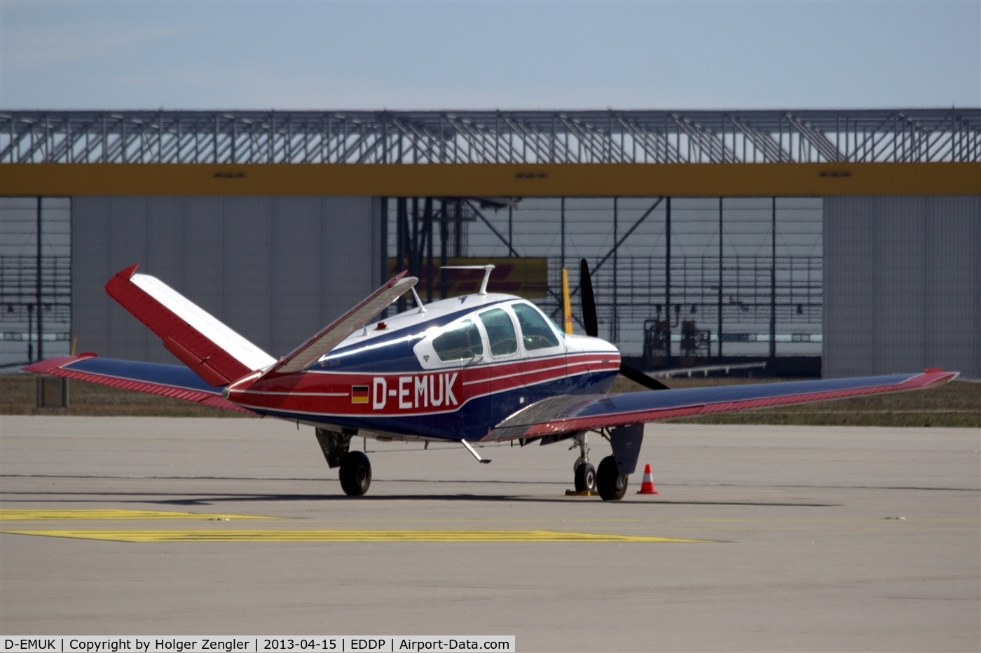 D-EMUK, Beech V35B Bonanza C/N D-9986, What a vision of delight.....