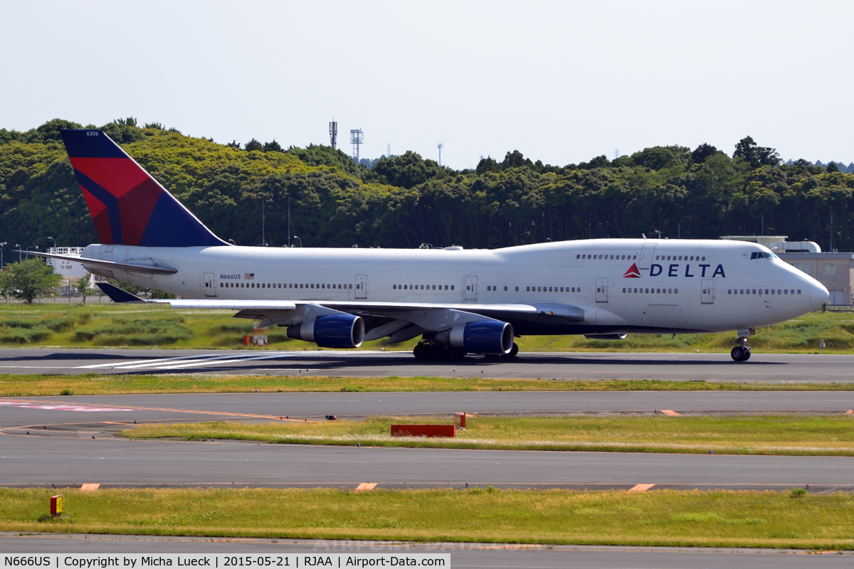 N666US, 1989 Boeing 747-451 C/N 23821, At Narita