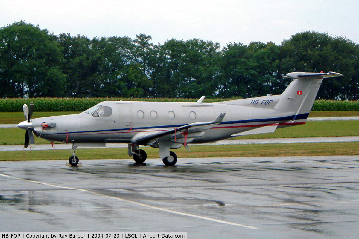 HB-FOP, 1999 Pilatus PC-12/45 C/N 291, Pilatus PC-12/45 [291] Lausanne-Blecherette~HB 23/07/2004