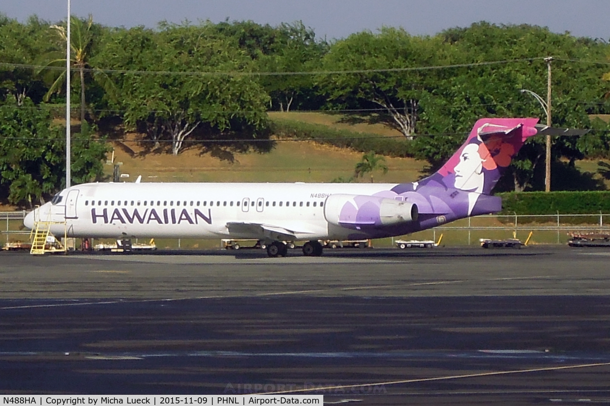 N488HA, 1999 Boeing 717-2BD C/N 55001, At Honolulu