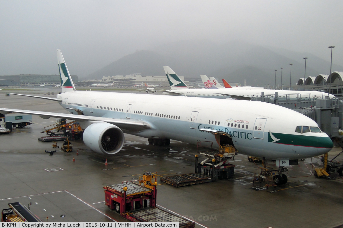 B-KPH, 2008 Boeing 777-367/ER C/N 35301, At Hong Kong