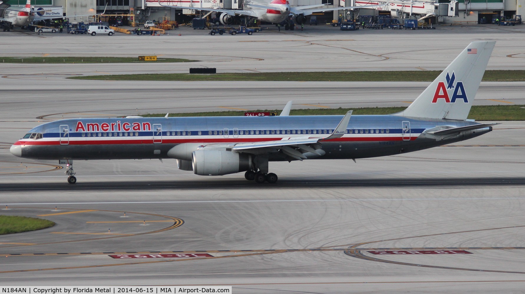 N184AN, 1999 Boeing 757-223 C/N 29594, American