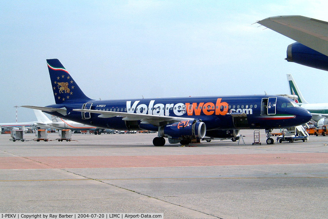 I-PEKV, 2003 Airbus A320-232 C/N 1996, Airbus A320-232 [1996] Volareweb) Milan-Malpensa~I 20/07/2004