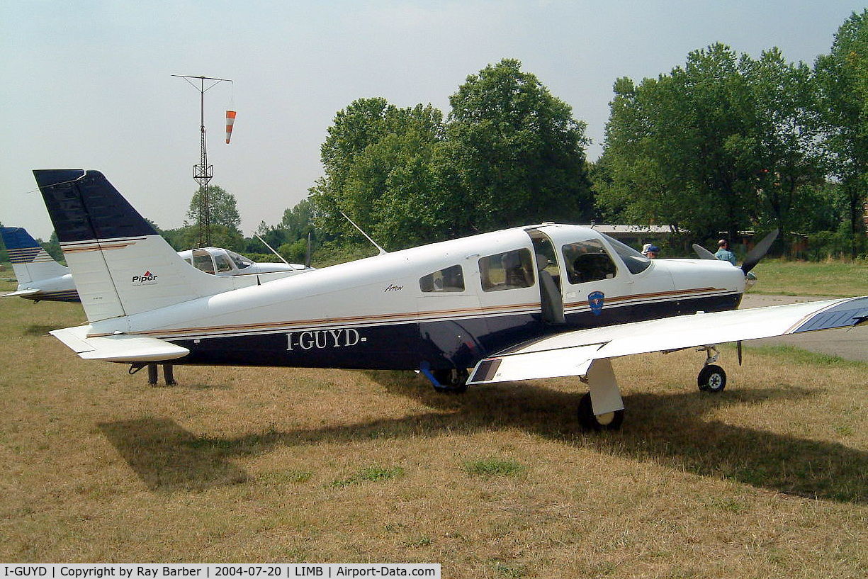 I-GUYD, Piper PA-28R-201 Cherokee Arrow III C/N 2844009, Piper PA-28R-201 Arrow III [2844009] Milan-Bresso~I 20/07/2004