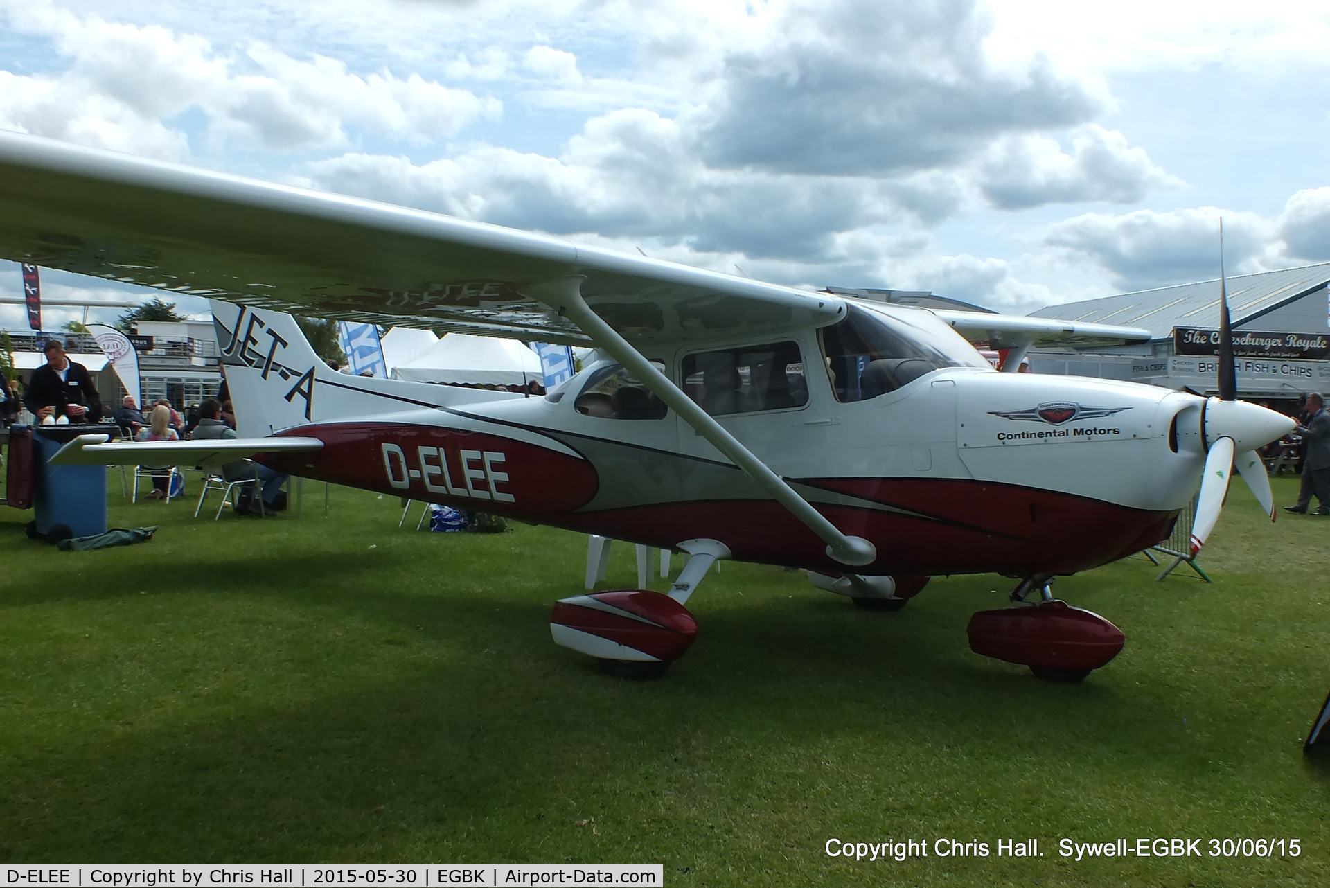 D-ELEE, 2005 Cessna 172S Skyhawk C/N 172S10099, at Aeroexpo 2015