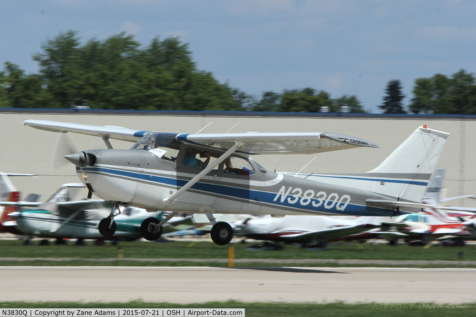 N3830Q, 1971 Cessna 172L C/N 17259930, 2015 EAA AirVenture - Oshkosh, Wisconsin.