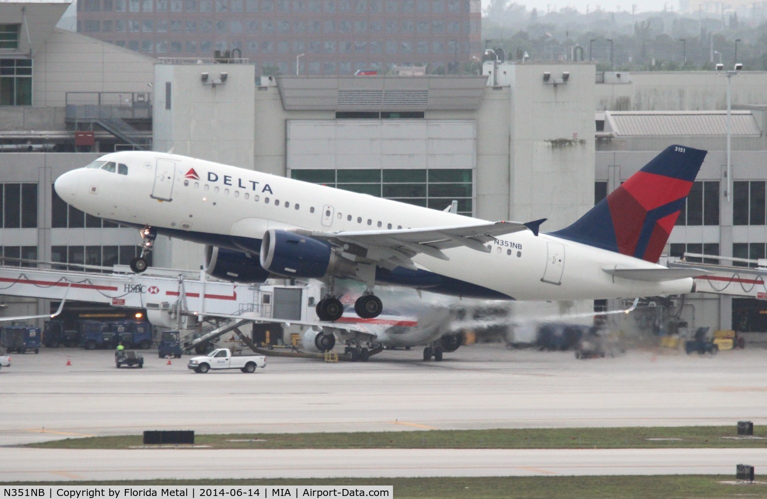 N351NB, 2002 Airbus A319-114 C/N 1820, Delta