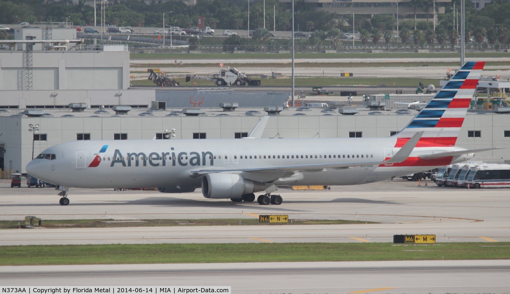 N373AA, 1992 Boeing 767-323 C/N 25200, American