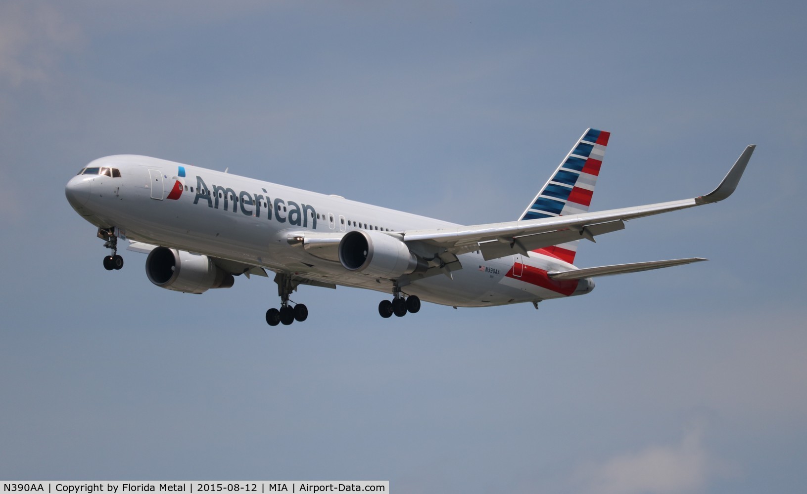 N390AA, 1995 Boeing 767-323 C/N 27450, American