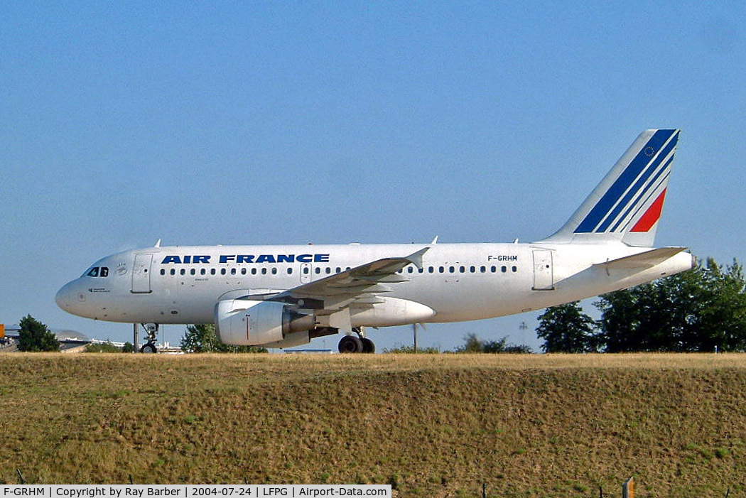 F-GRHM, 2000 Airbus A319-111 C/N 1216, Airbus A319-111 [1216] (Air France) Paris-Charles De Gaulle~F 24/07/2004